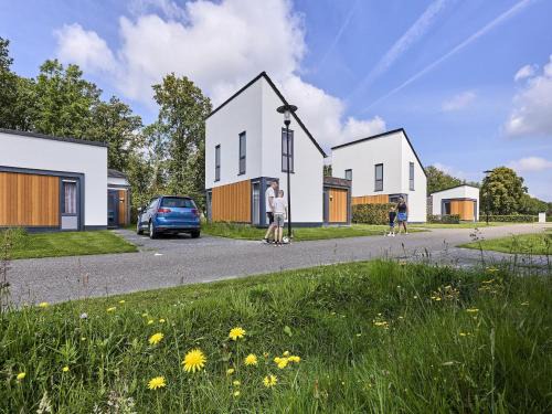 Roggel Villa | Farmhouse in Limburg with Sauna & BBQ