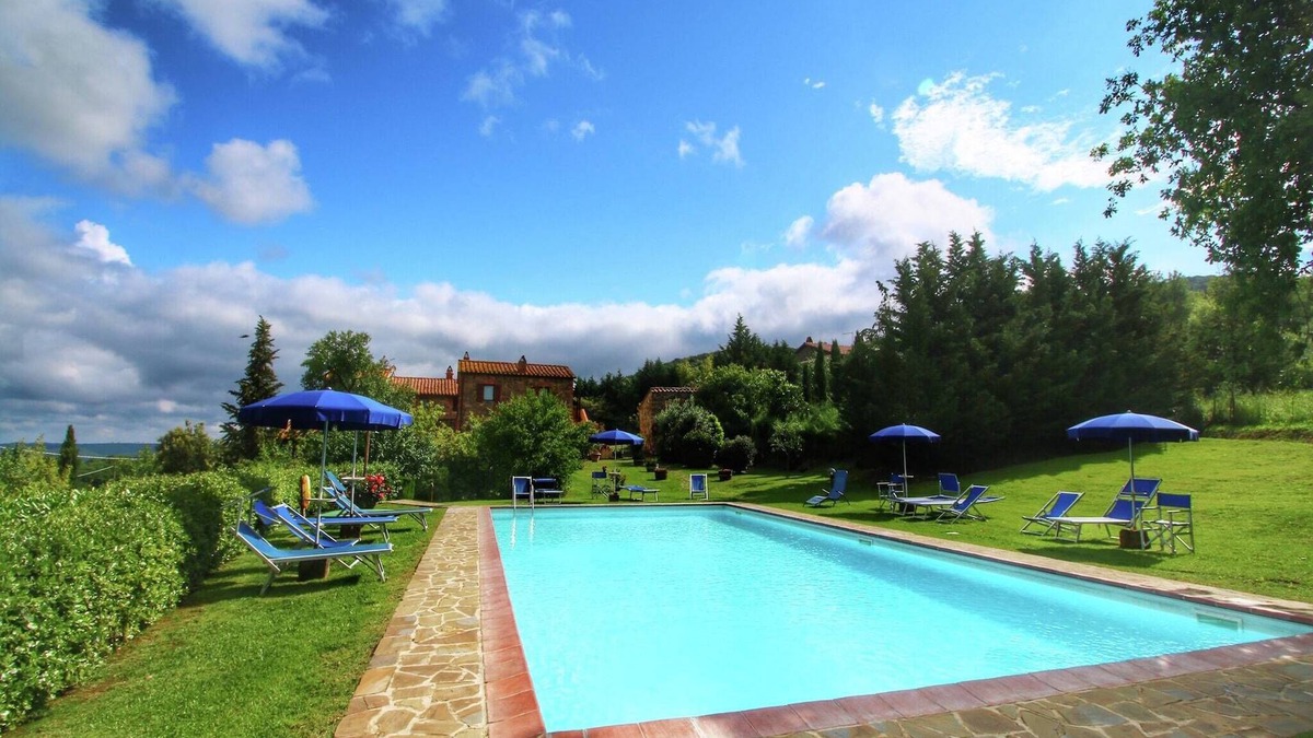 Castiglione d'Orcia Other | Farmhouse with pool, views
