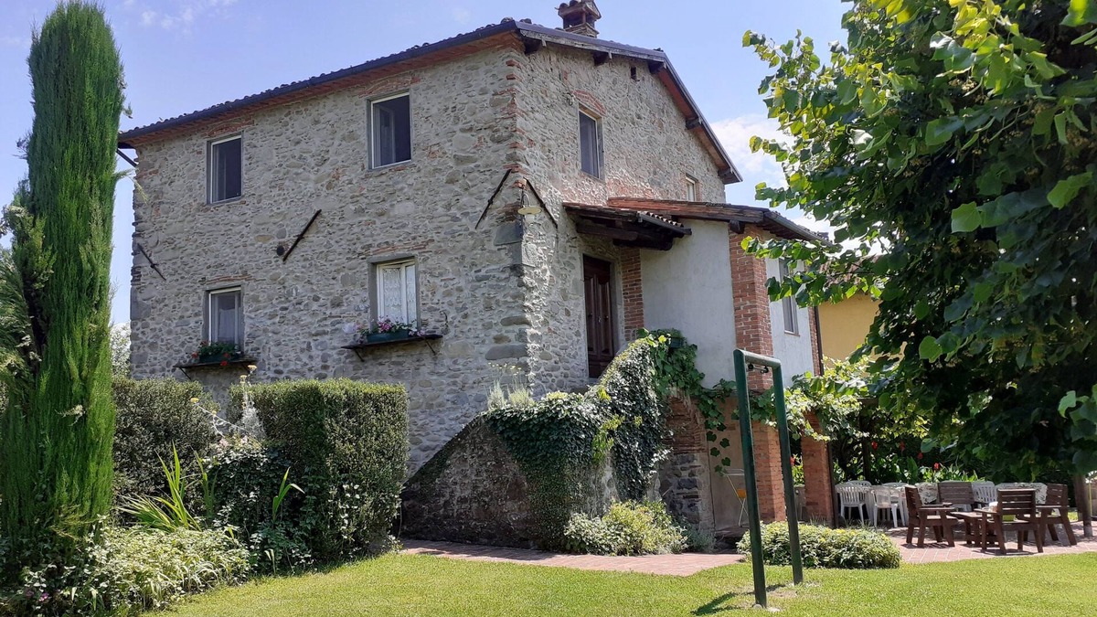 Mologno Other | Farmhouse with Farm in the hills of Barga: Casa Chioi