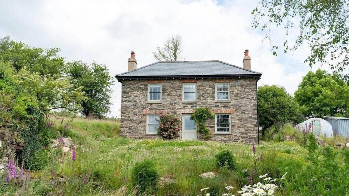 Luckett House | Farmhouse with Huge Garden nr Tamar Valley