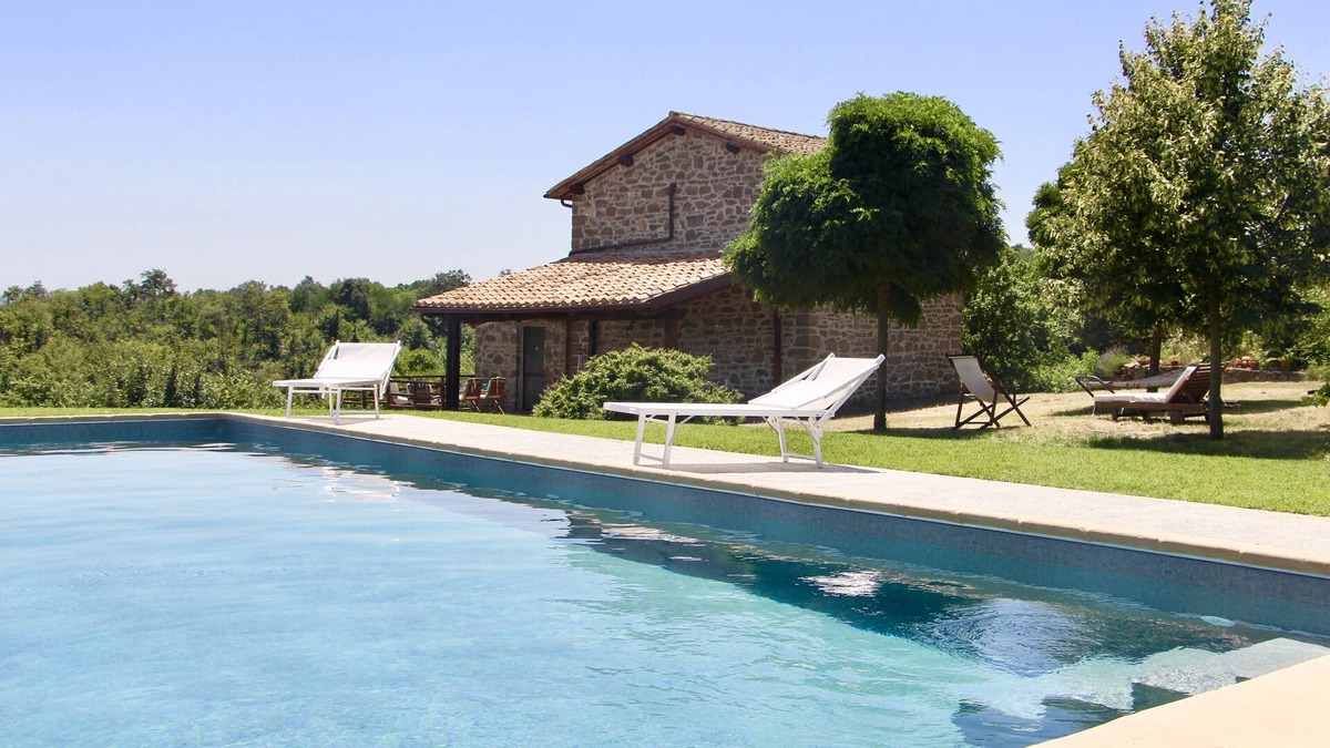 Gradoli Cottage | Farmhouse with private pool and Jacuzzi, with a splendid view of Lake Bolsena