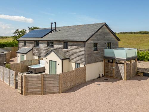 Llanfechell House | Farmyard House