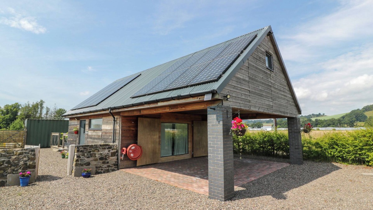 Perth Cottage | FASGADH, pet friendly, country holiday cottage in Errol