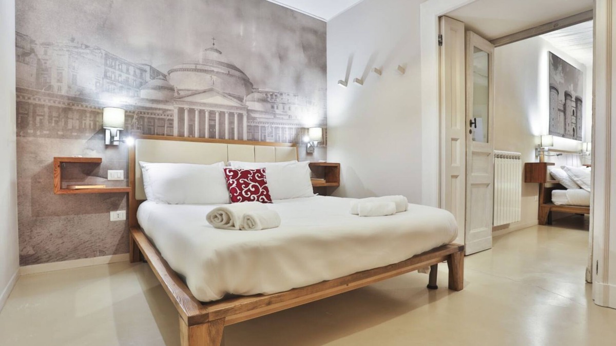Naples City Centre Apartment | Fate Foria Style house
