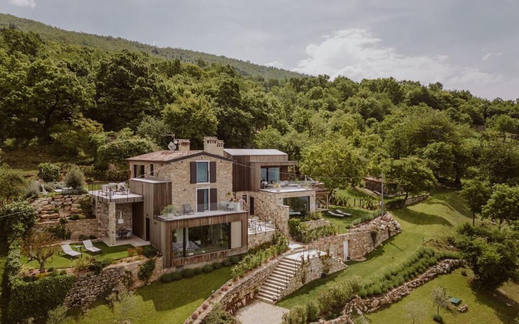Brenzone sul Garda Bed & Breakfast | FAVAI HILLS your secret hideaway
