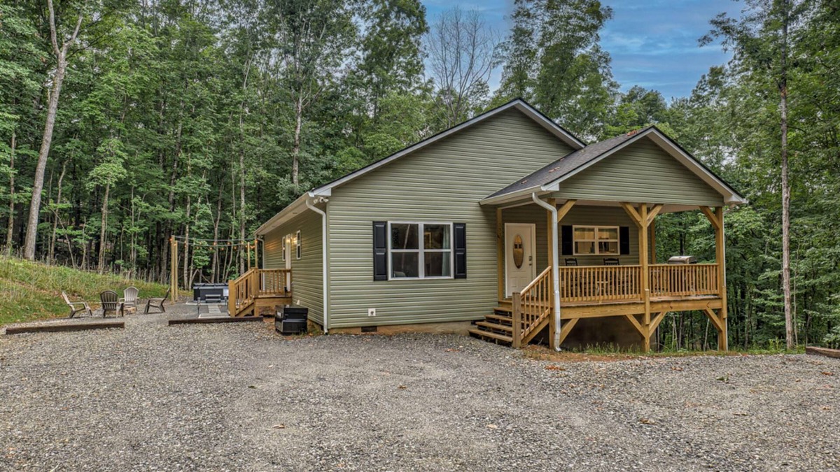 Blairsville House | Fawn'd Memories by Escape to Blue Ridge