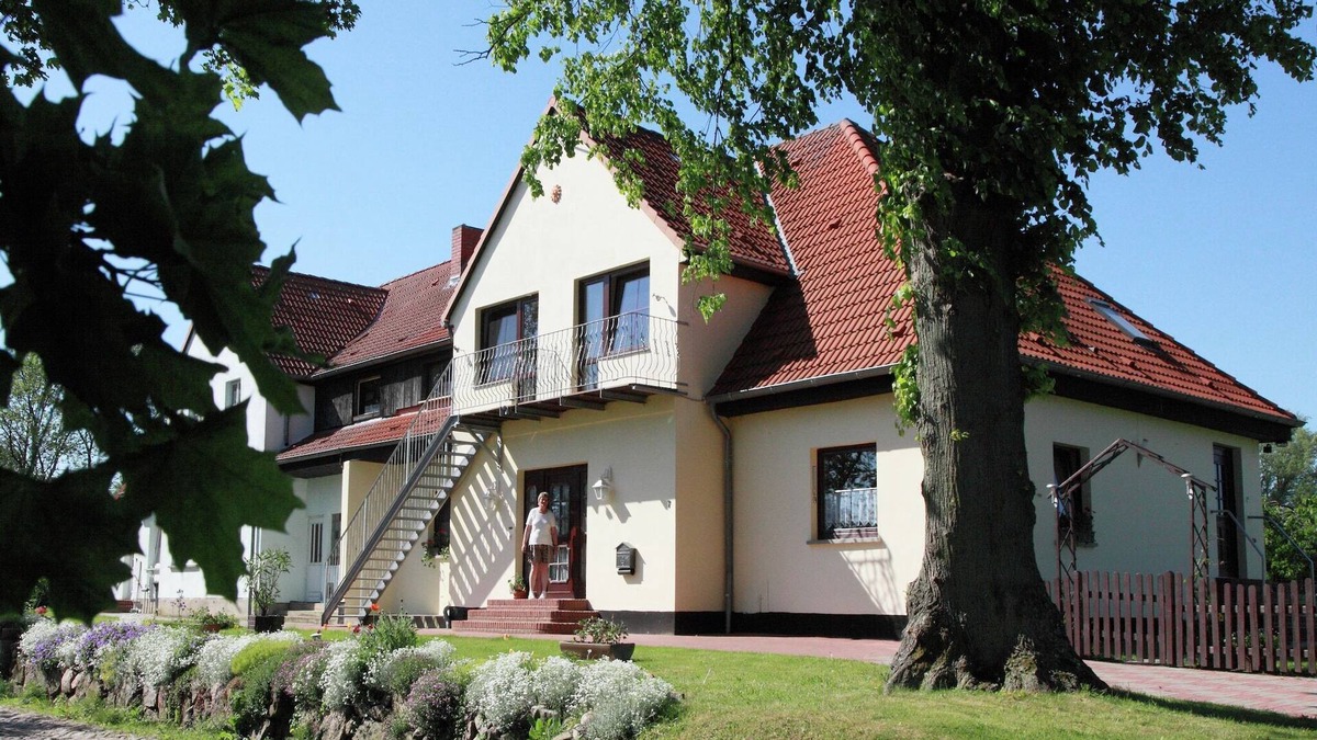 Kroepelin Apartment | Ferienwohnung mit Terrasse in Kropelin