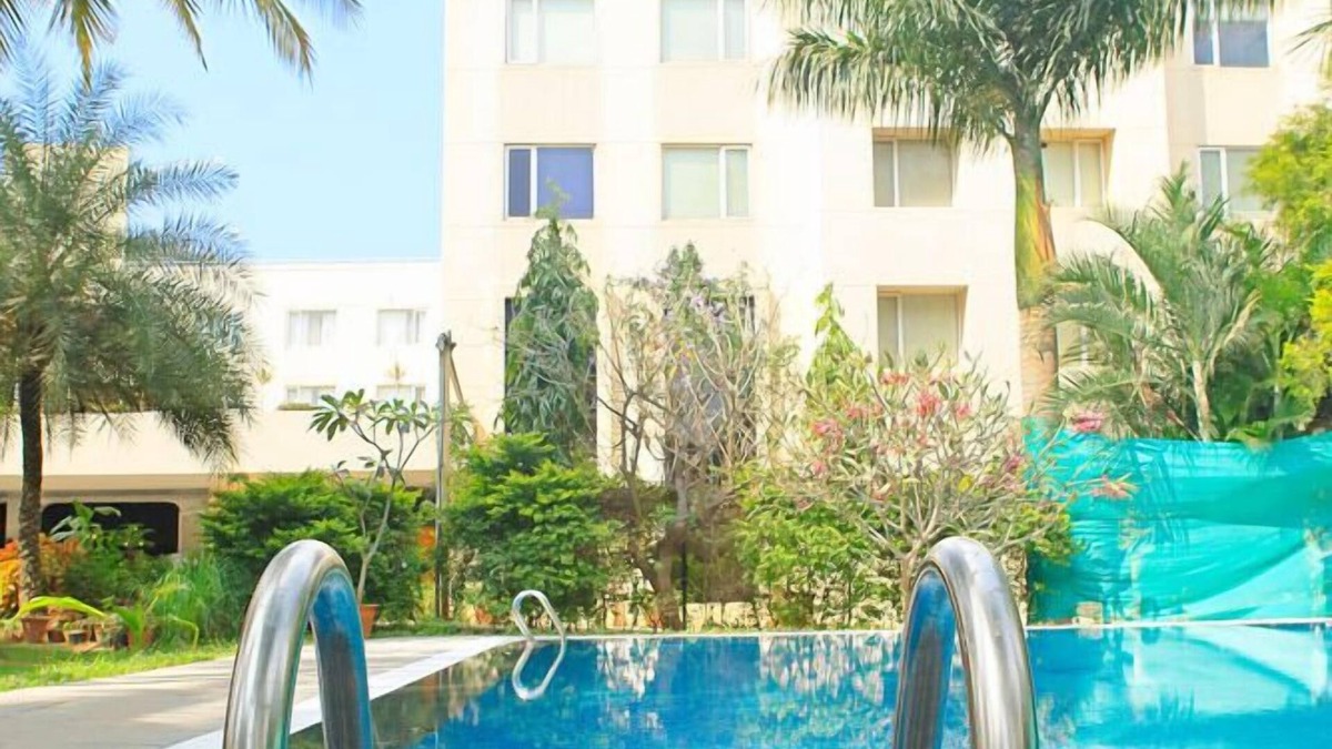 Krishnarajapura Hotel | Featherlite Evoma Hotel