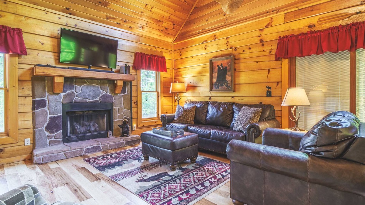 Sevierville Cabin | Feb/Mar Disc. Avail-Quiet/Private Cabin, HotTub, Pool Table/Arcade, Douglas Lake