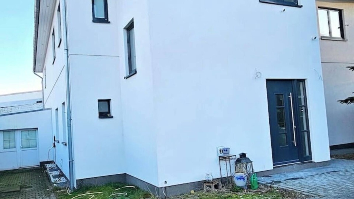 Buckow House | FEE Penthouse Berlin Buckow