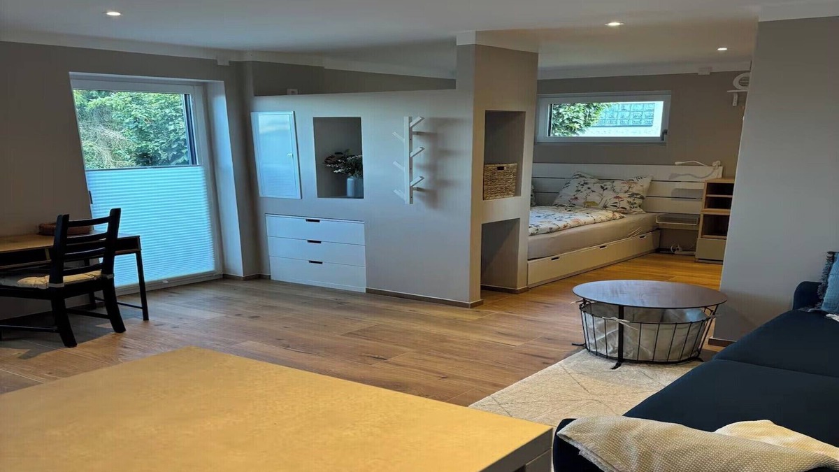 Hassfurt Apartment | Feel-good studio with balcony (30 sqm)