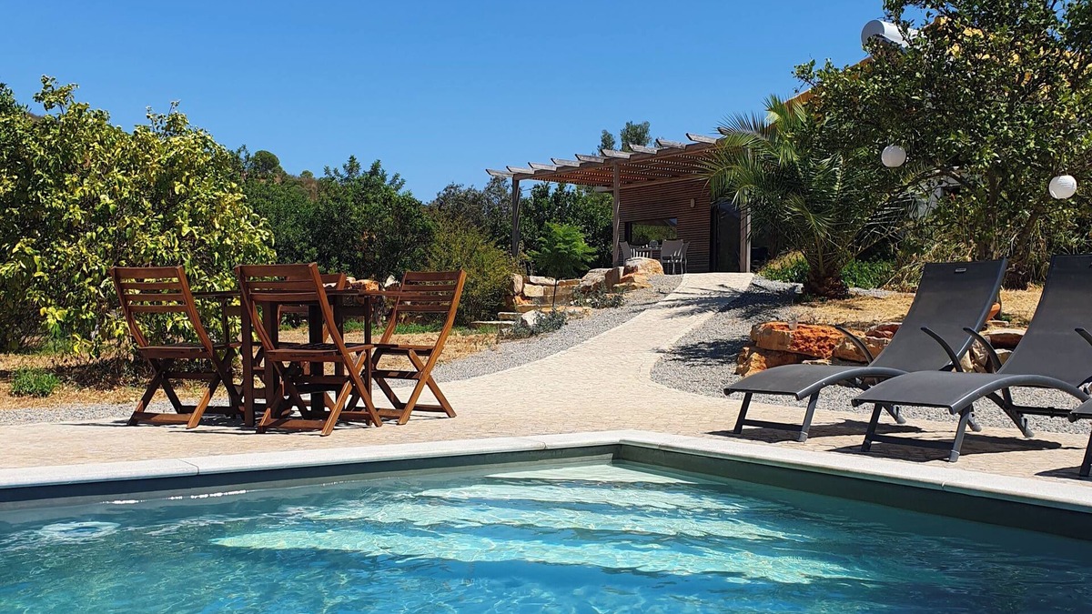 Corte Vidreiro House | Feel welcomed at our newly built cottage-Jewel in the River