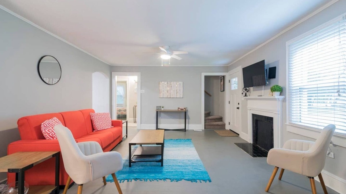 Charlotte House | Feels Like Home! 4BR Charming Conveniently Located