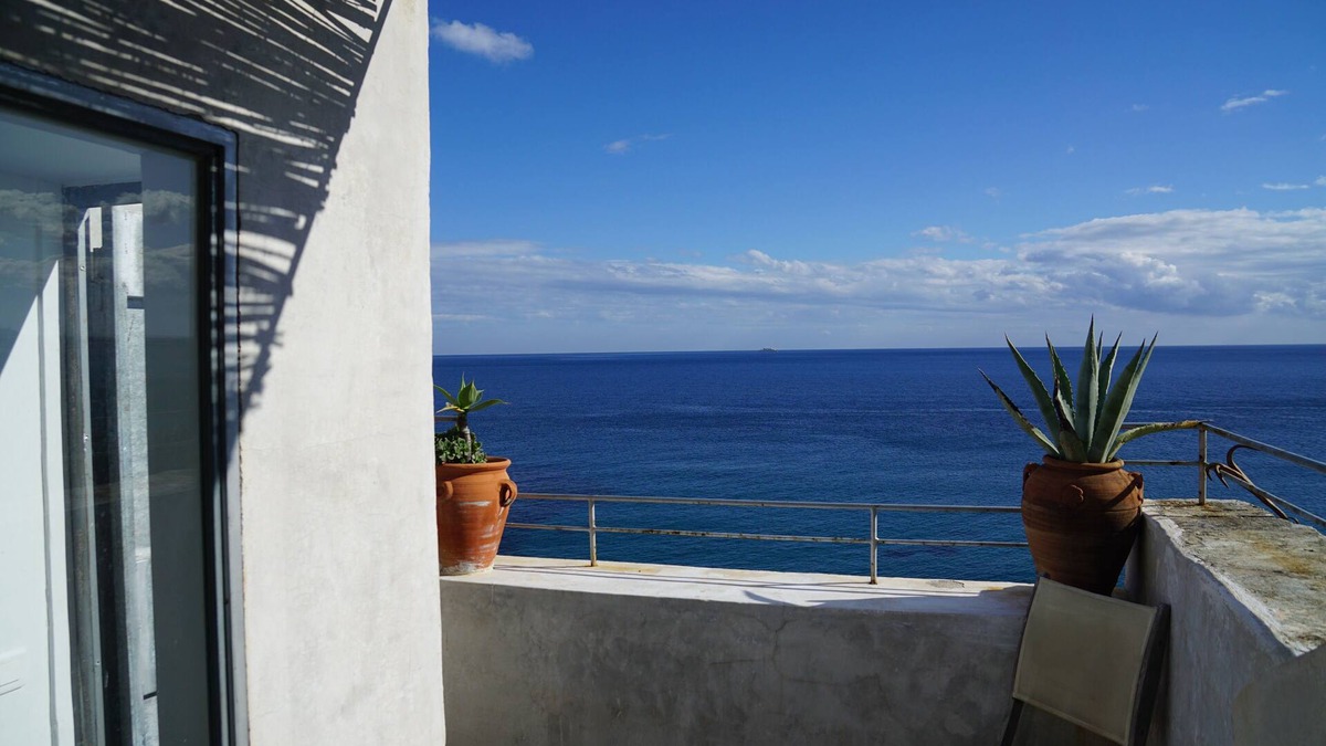 Erbalunga Apartment | Feet in the water in Erbalunga - Cap Corse - 4 to 5 pers. Duplex with terrace