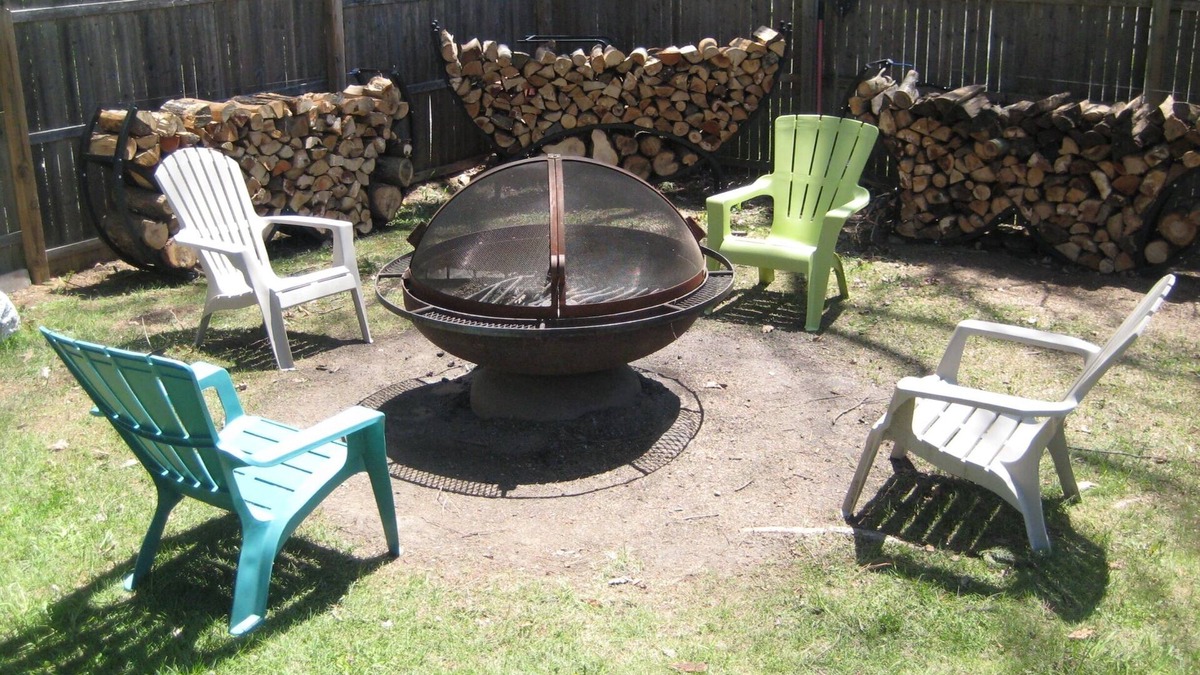 Highland Lakes Cottage | Fenced Yard Private Lakes 7 Beaches Huge Fire Pit