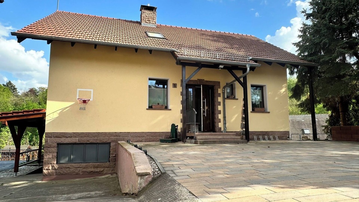 Ettersburg House | Ferienhaus "Am Ettersberg" mit Waldblick, Sonnenterrasse und Sauna