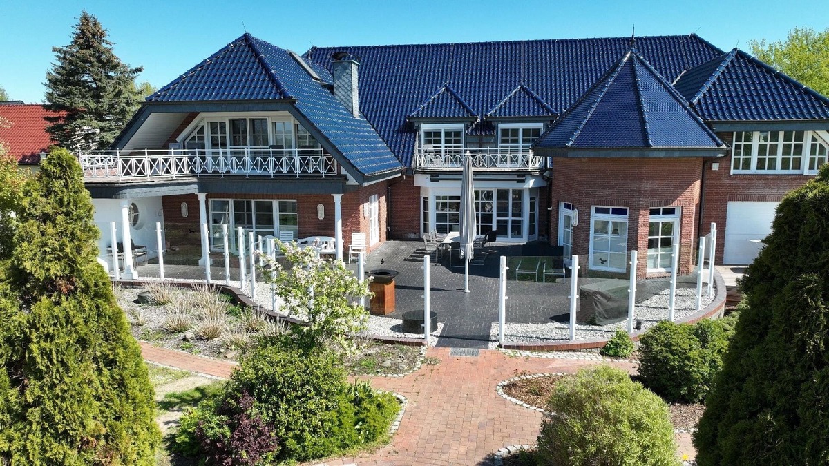 Ruhn House | Ferienhaus für 12 Gäste mit 570m² in Rühn