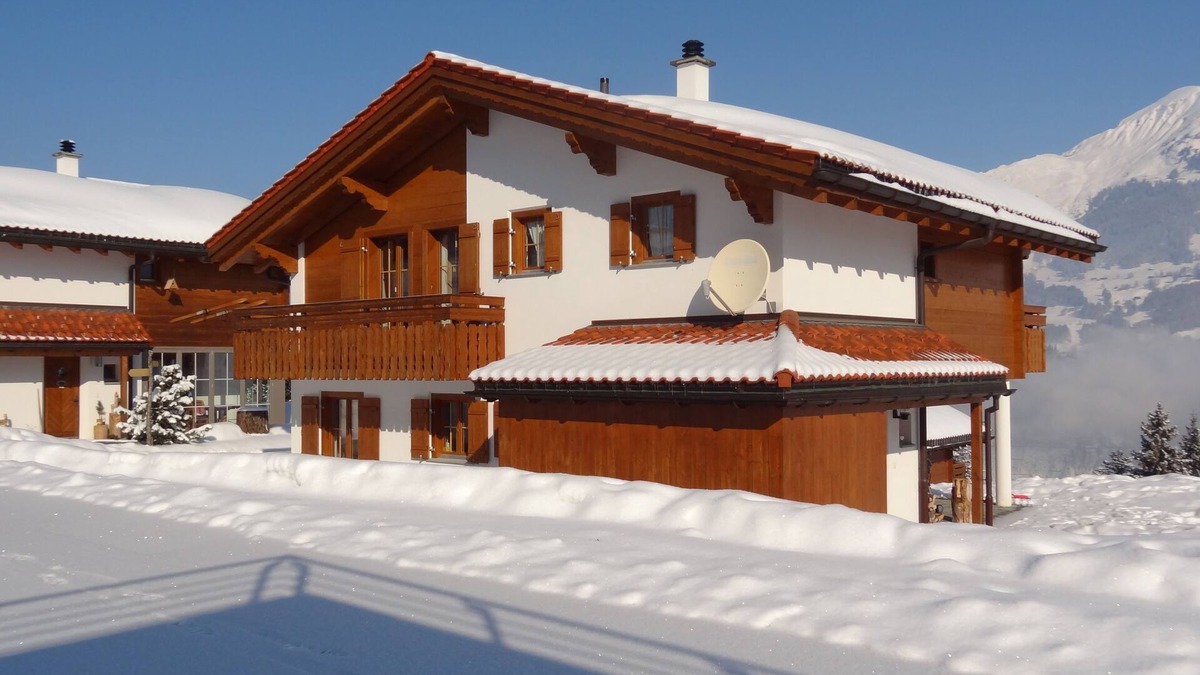 Grusch Ski Chalet | Ferienhaus für 8 Personen in den Bergen, Sauna