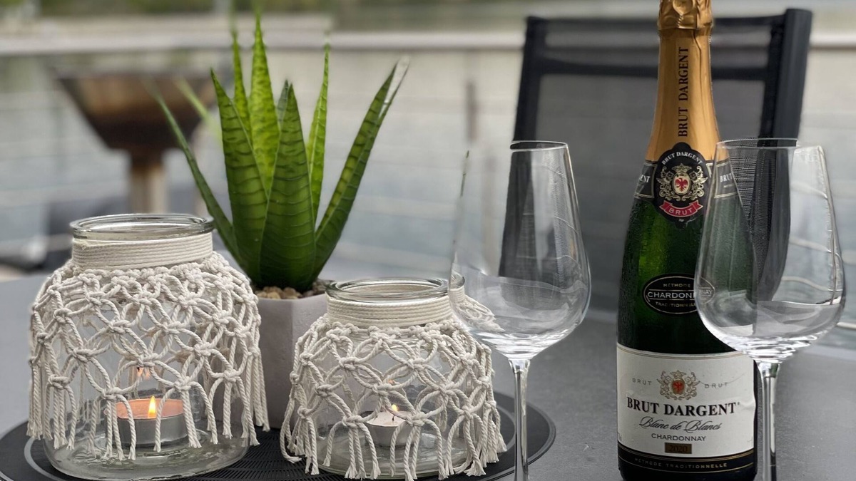 Mucheln House | Ferienhaus Heinz, directly on the lake with its own bathing jetty!