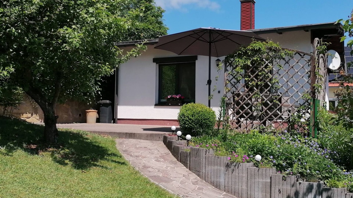 Suhl House | Ferienhaus im Grünen-idyllischen Lage