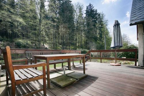 Oppach Ski Chalet | Ferienhaus Jägerhaus Oppach Alleinlage mit See