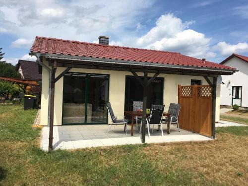 Fleeth House | Ferienhaus Pirol am Vilzsee in Mirow