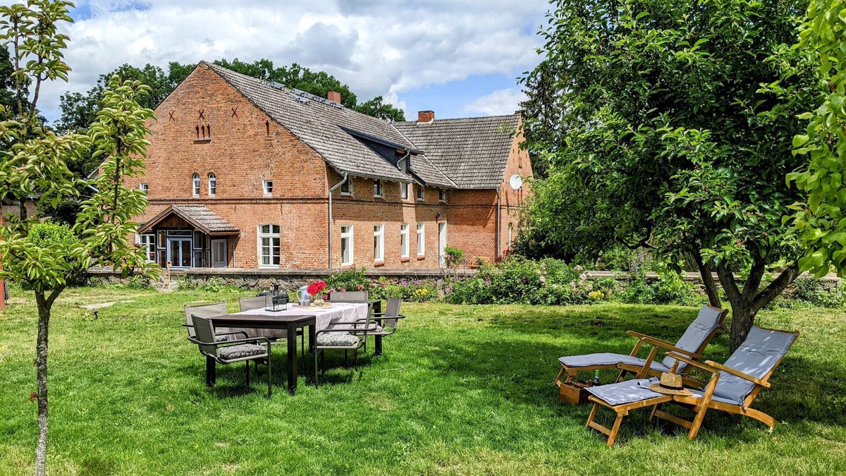 Gollmitz Apartment | Ferienloft Himmelblau mit Garten - Idyllische Lage