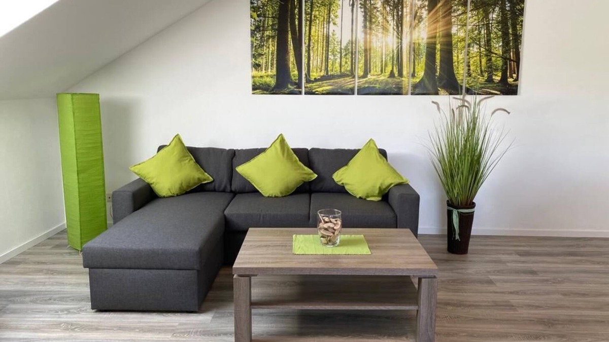 Niedersfeld Apartment | Ferienwohnung Frieda in Winterberg-niedersfeld mit Überdachtem Balkon und Garage