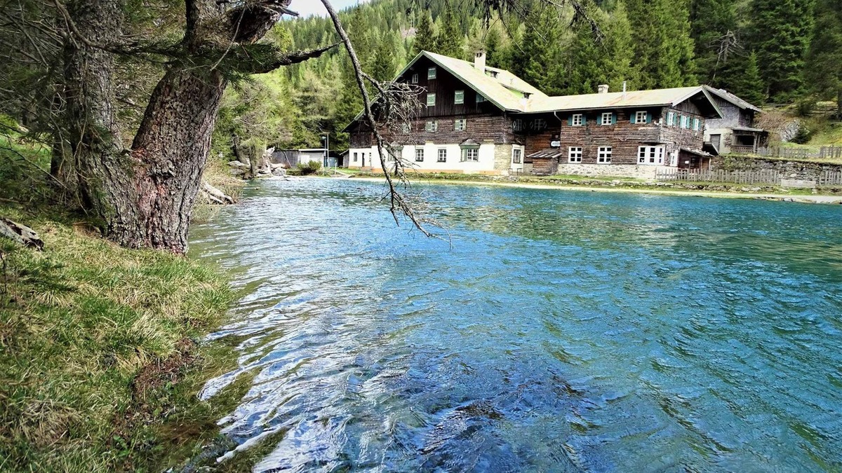 Obernberg am Brenner Apartment | Ferienwohnung Tribulaunblick - Gästehaus Geir