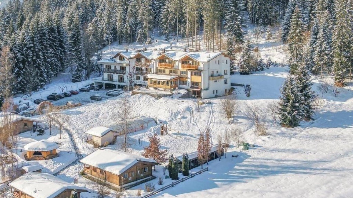 Oberndorf bei Kitzbuhel Apartment | Ferienwohnung Österreich im Gartenhotel Rosenhof bei Kitzbühel