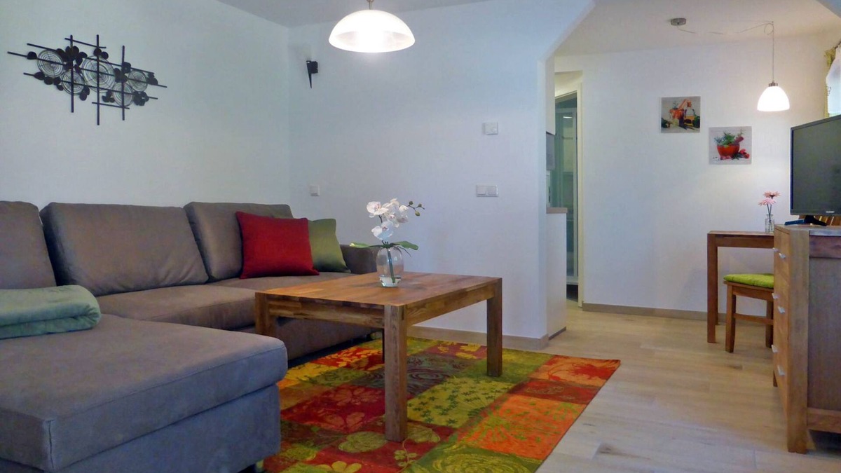 Bodstedt Apartment | Ferienwohnung 2 - Ferienhaus am Waldessaum