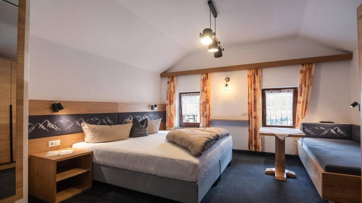 Wenns Cottage | Ferienwohnung 5 Pers. Balkon - Landhaus Gasser