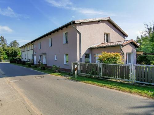 Ribnitz-Damgarten Apartment | Ferienwohnung am Golfplatz