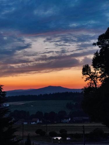 Waldershof Apartment | Ferienwohnung AlpakasvomWeissenstein