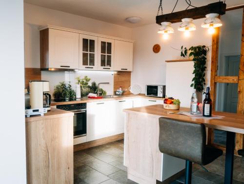 Schweina Apartment | Ferienwohnung Altensteinblick