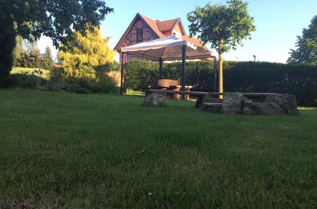 Friedrichsfeld Apartment | Ferienwohnung am Reinhardswald -Buchenzweig-