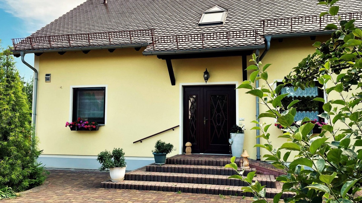 Klitten Apartment | Ferienwohnung an der Linde