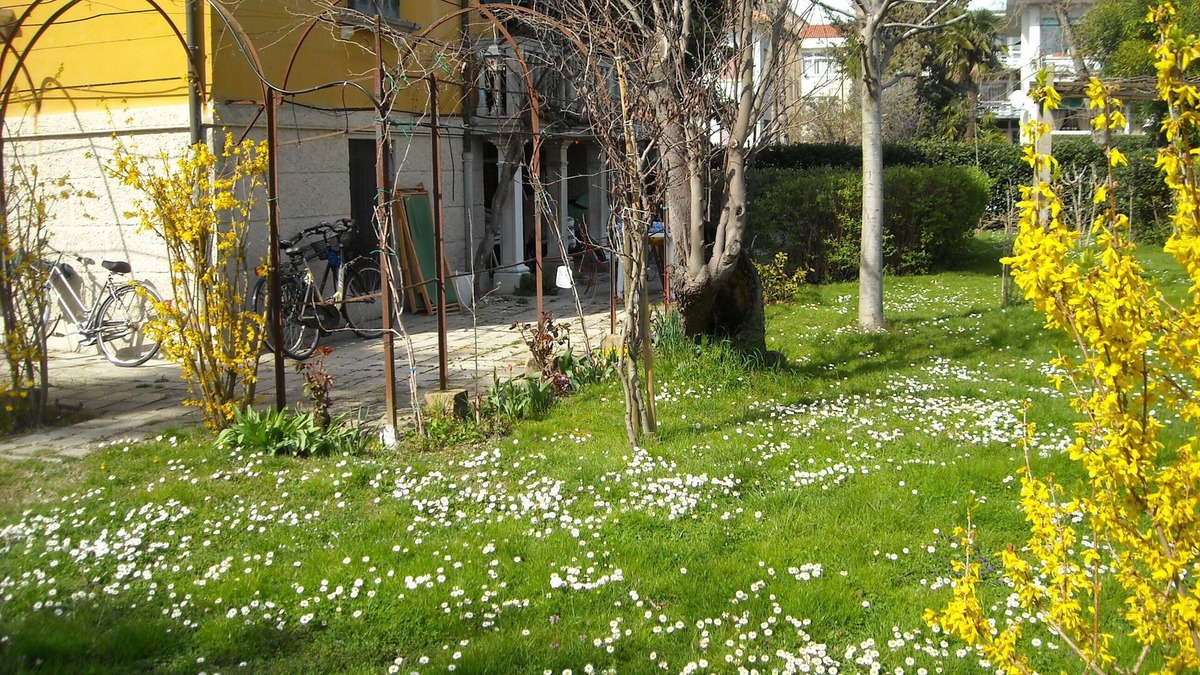 Santa Maria in Stelle Apartment | Ferienwohnung CANAL 1 in Villa mit Garten Venedig Lido