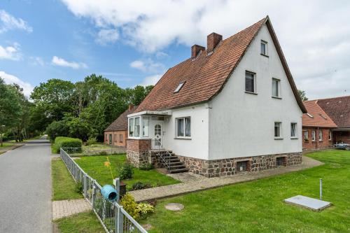 Ahrenshagen-Daskow Apartment | Ferienwohnung auf dem Land