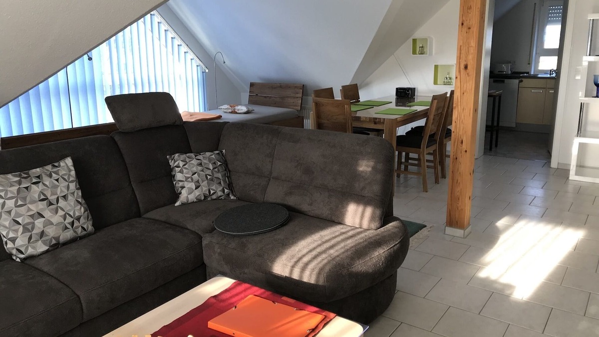 Markt Taschendorf Apartment | Ferienwohnung 75qm für zwei Personen mit tollem Ausblick