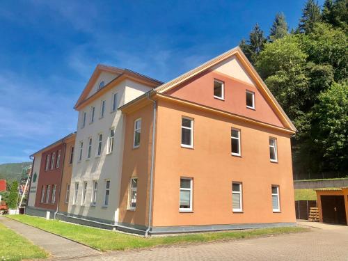Obstfelderschmiede Apartment | Ferienwohnung Alte Schule 1 "Friedrich Fröbel"