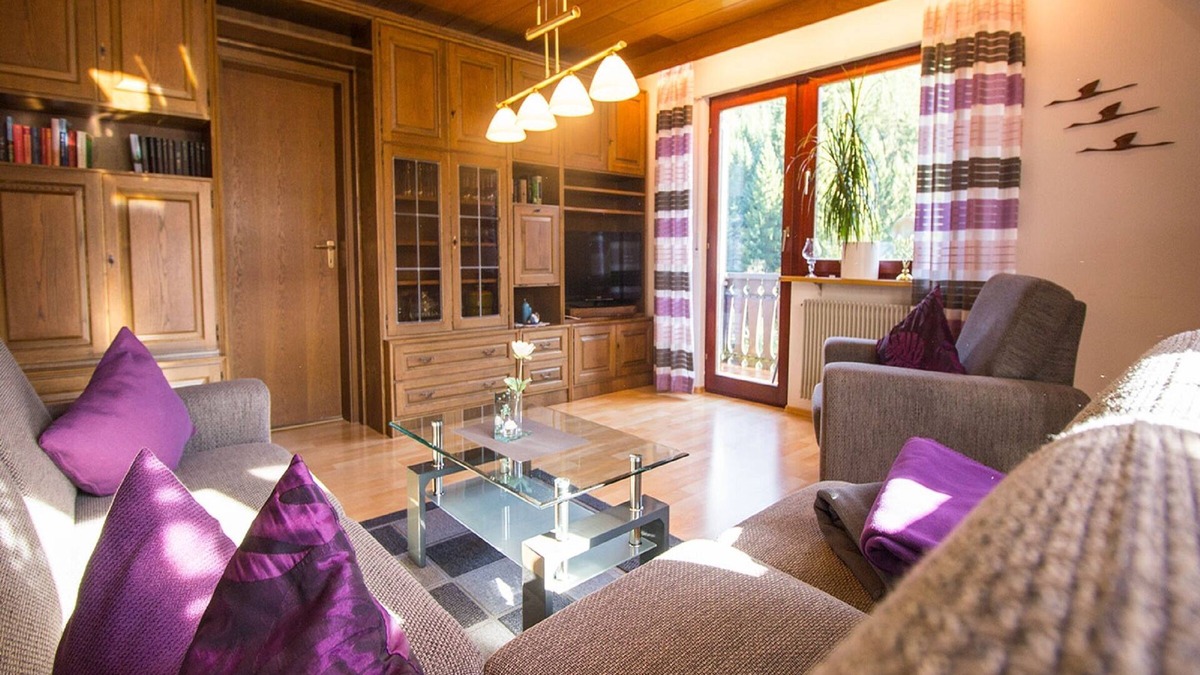 Oppenau Apartment | Ferienwohnung mit 100qm, 2 Schlafzimmer, max. 5 Personen