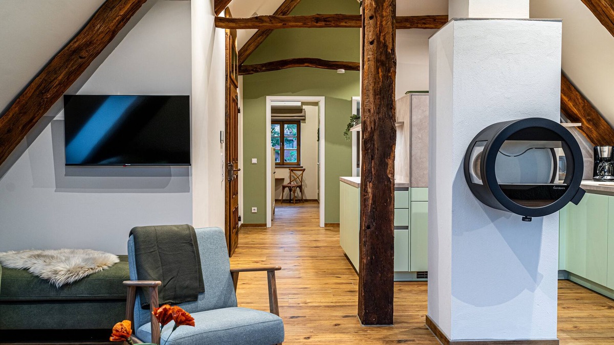 Versmold Apartment | Ferienwohnung Eschblick für 2-4 Personen Kamin, Balkon und Sauna