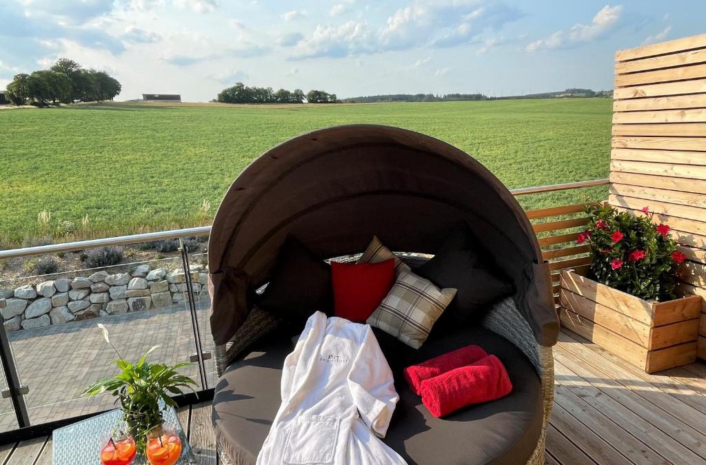 Feilitzsch Apartment | Ferienwohnung im Chaletstil Giebeltraum 115 qm Wellness Fitness Sauna Bergrödelhof