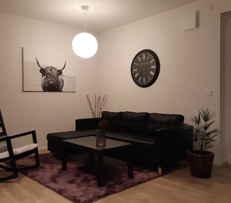 Oberhavel Apartment | Ferienwohnung in Hohen Neuendorf bei Berlin, Zentral gelegen