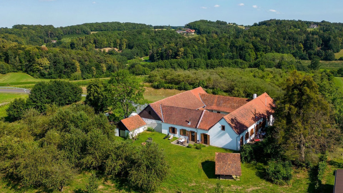 Kukmirn Apartment | Ferienwohnung in Limbach