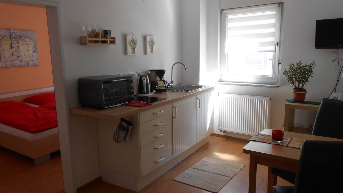 Karlstadt Apartment | Ferienwohnung in ruhiger Altstadtstraße