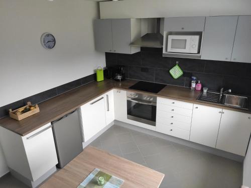 Ichenhausen Apartment | Ferienwohnung Karola beim Legoland