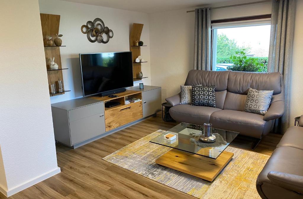 Kommerscheidt Apartment | Ferienwohnung Katharina 4 Sterne laut DTV Wallbox 11KW