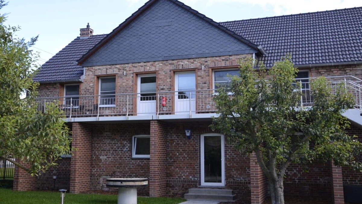 Zutzen Apartment | Ferienwohnung Kirsche - On the fruit tree